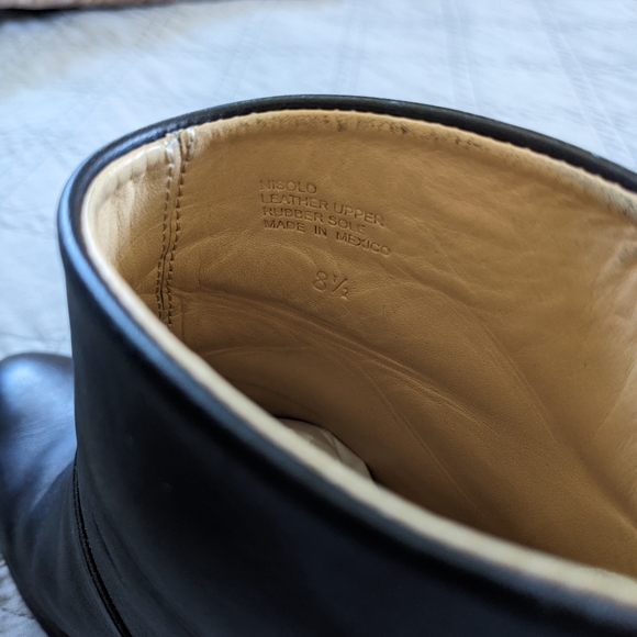 Nisolo Dari Boots in Black with Rubber Sole - Picture 6 of 6